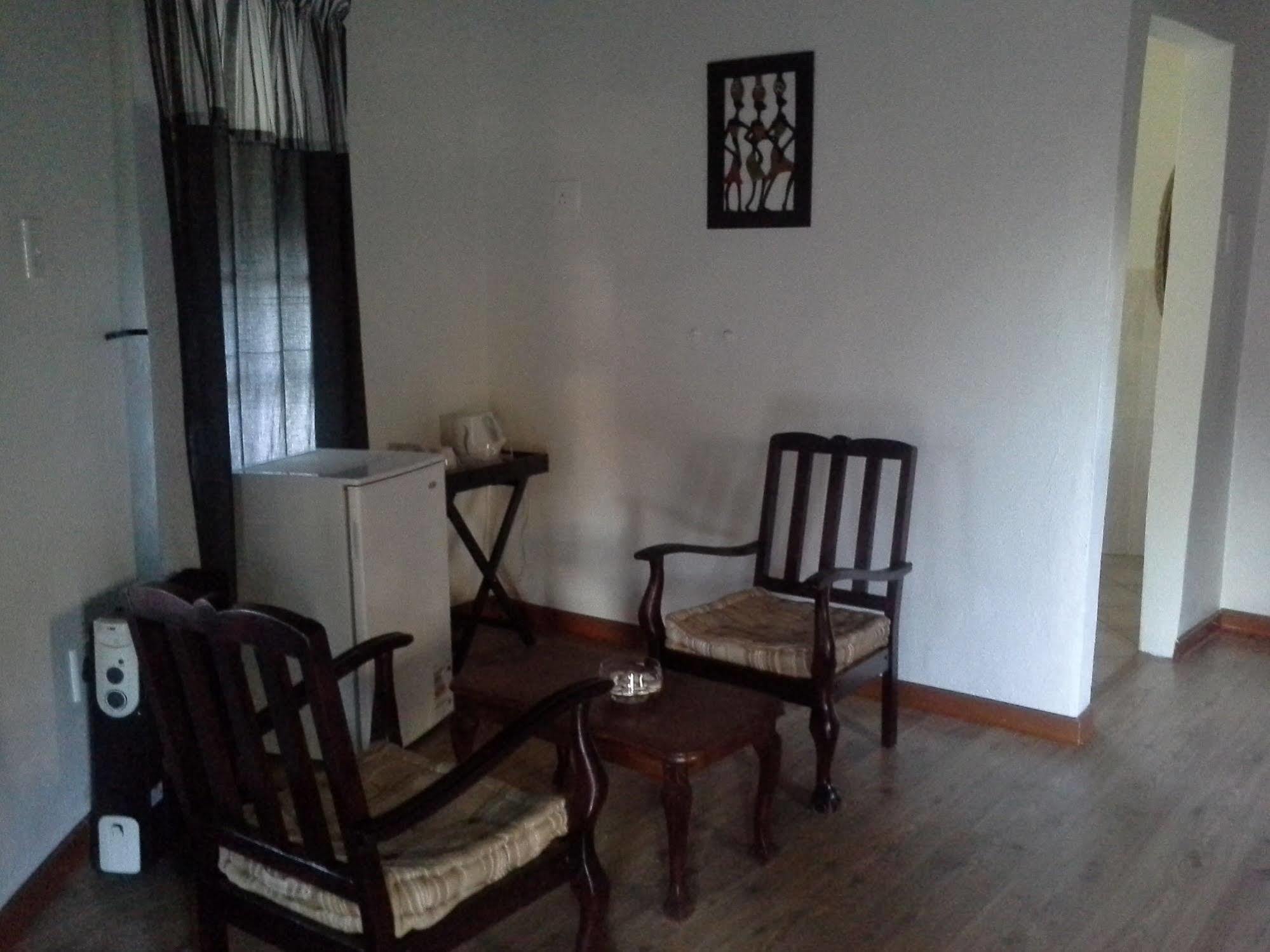 Bird Haven Guesthouse Hlotse Buitenkant foto