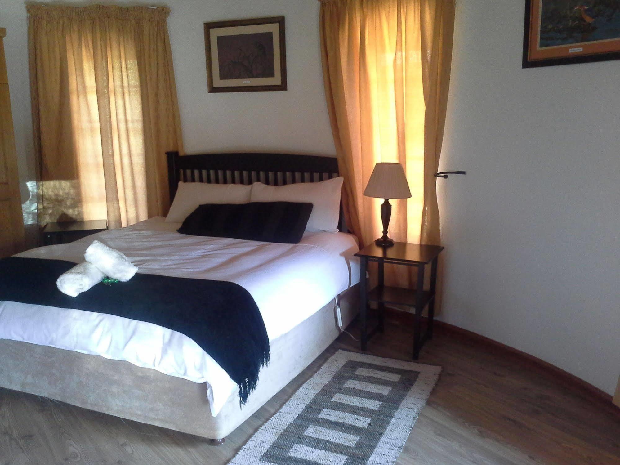 Bird Haven Guesthouse Hlotse Buitenkant foto