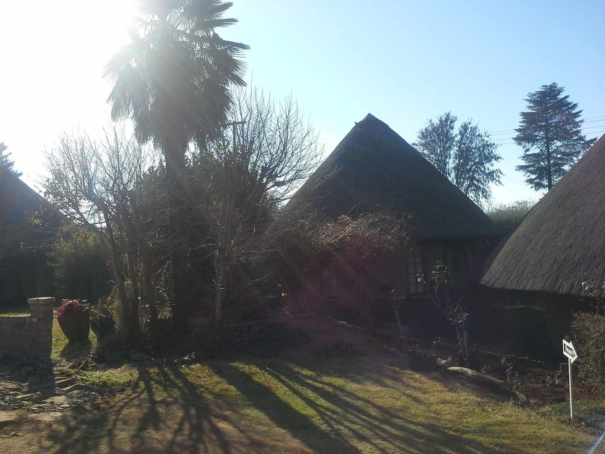 Bird Haven Guesthouse Hlotse Buitenkant foto